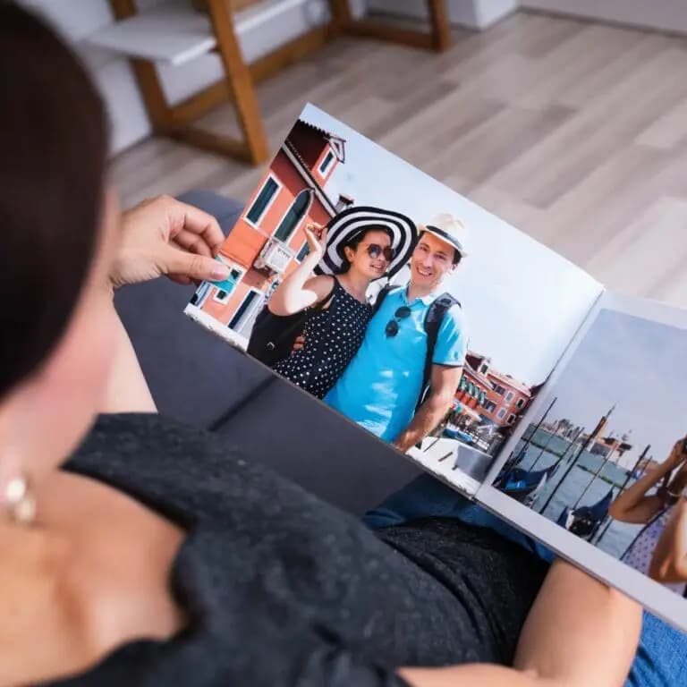 Tiskane fotografije visoke kakovosti razvite na profesionalnem Fujifilm papirju