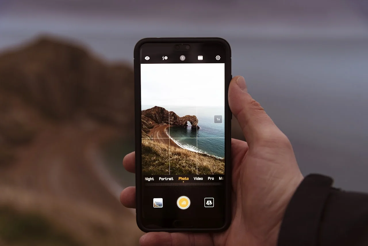 Telefon, ki prikazuje izbiro formata fotografij