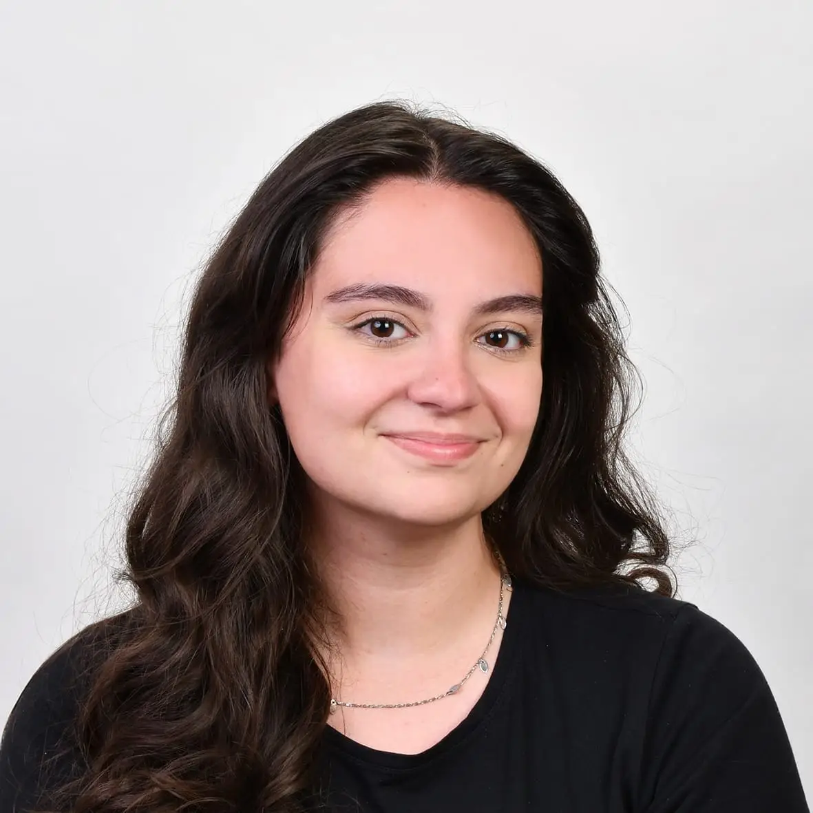 Profesionalni portret zadovoljne stranke - testimonial za kakovost tiskanja fotografij